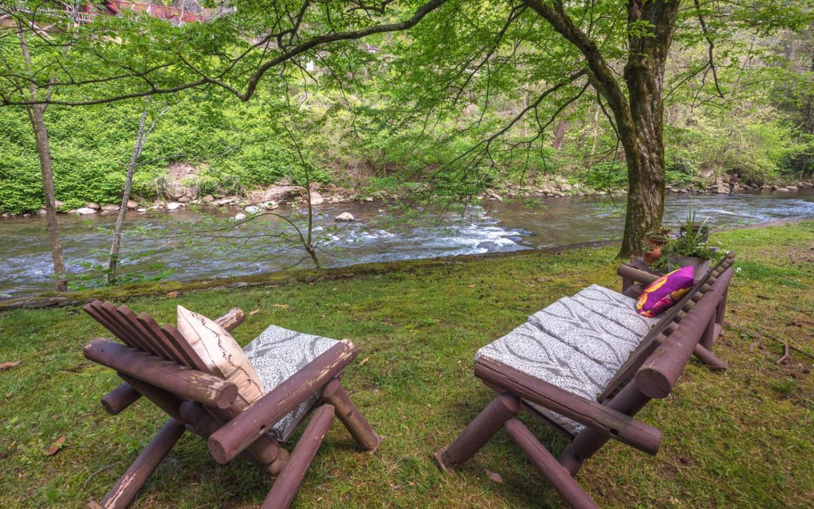 On The River Gatlinburg Luaran gambar