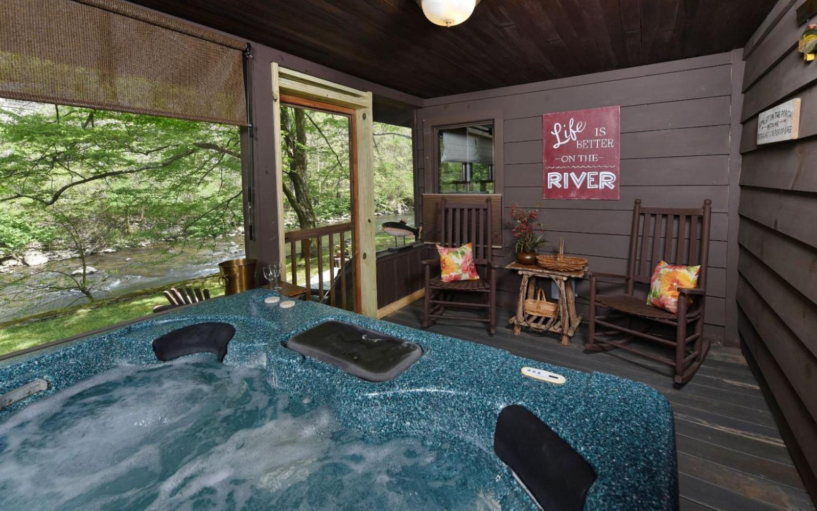 On The River Gatlinburg Luaran gambar
